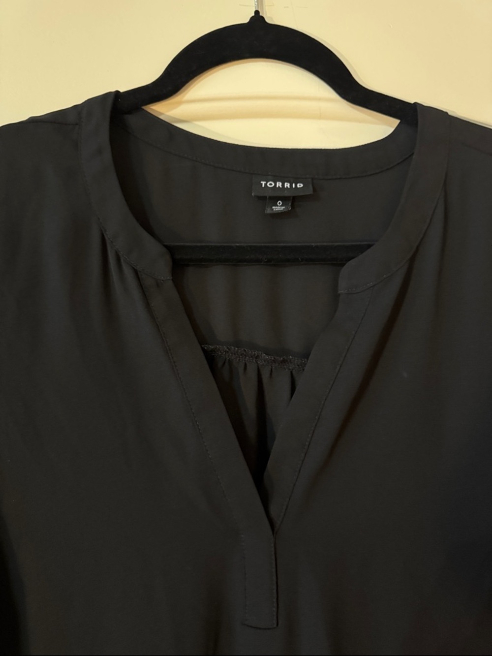 Torrid Black Short Sleeve V-Neck Tunic Blouse L - Picture 3 of 10